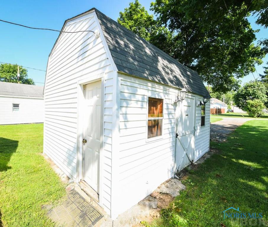 720 CENTER ST, Findlay, 45840, 2 Bedrooms Bedrooms, ,1 BathroomBathrooms,Residential,Closed,CENTER ST,H137779