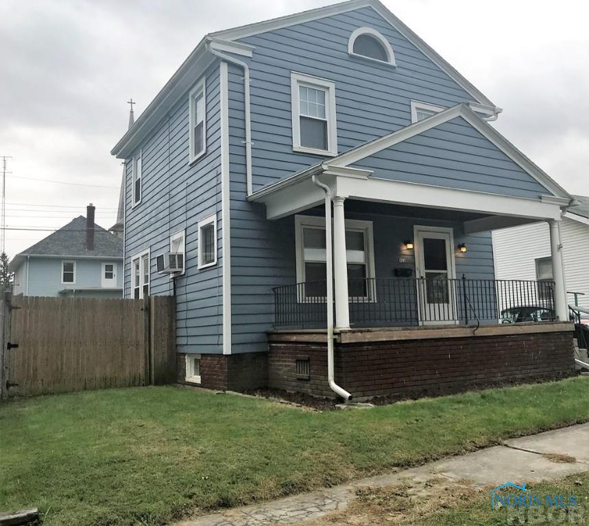 621 Front St., Findlay, 45840, 2 Bedrooms Bedrooms, ,2 BathroomsBathrooms,Residential,Closed,Front St.,H137988