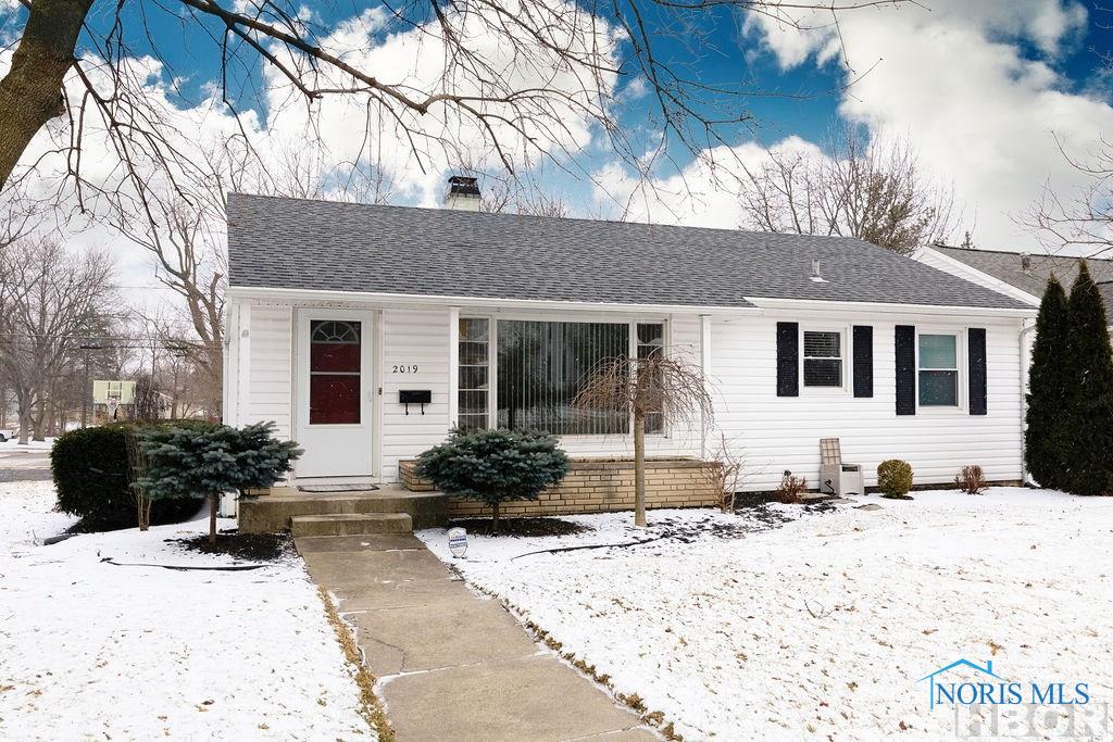 2019 MAIN ST, Findlay, 45840, 3 Bedrooms Bedrooms, ,1 BathroomBathrooms,Residential,Closed,MAIN ST,H138881
