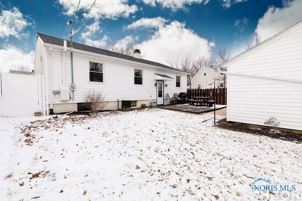 2019 MAIN ST, Findlay, 45840, 3 Bedrooms Bedrooms, ,1 BathroomBathrooms,Residential,Closed,MAIN ST,H138881