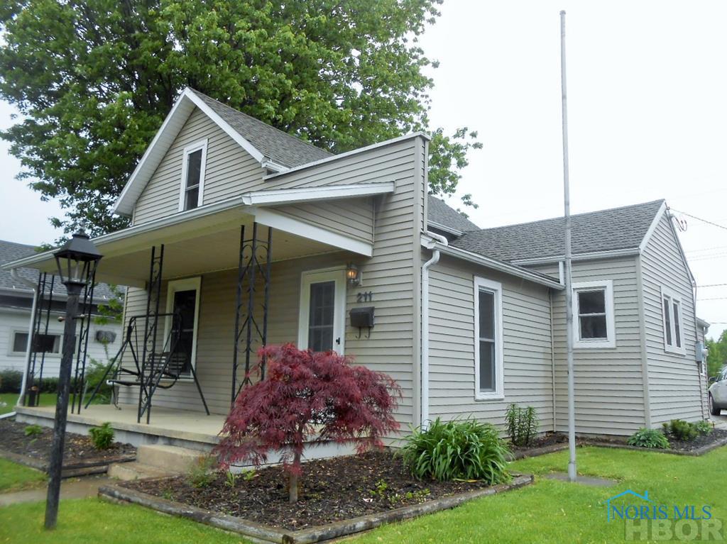 211 CENTER, Leipsic, 45856, 3 Bedrooms Bedrooms, ,1 BathroomBathrooms,Residential,Closed,CENTER,H139562
