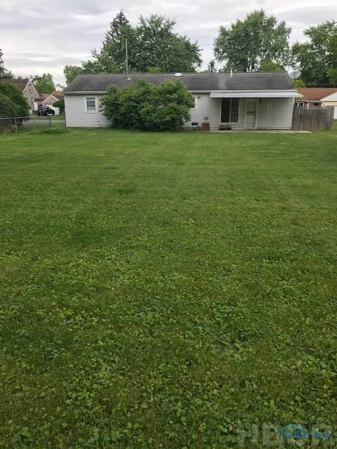 637 2ND ST, Findlay, 45840, 3 Bedrooms Bedrooms, ,1 BathroomBathrooms,Residential,Closed,2ND ST,H139693
