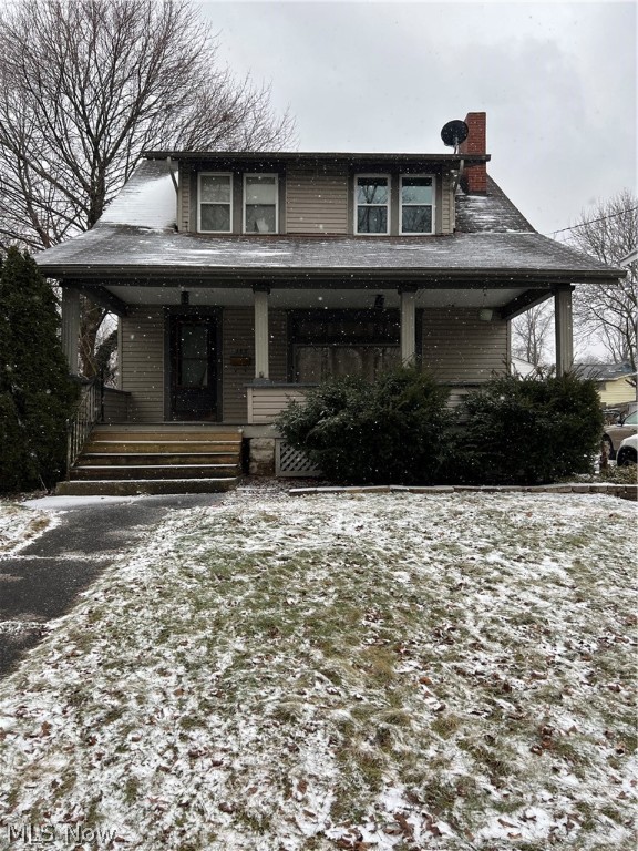 INVESTOR SPECIAL!! This three bedroom two bathroom fixer-upper has great bones and lots of potential. Has hardwood floors throughout the entire house, a full basement, fenced in backyard and a 2 car detached garage. Windows and hot water tank are new. Call today before its gone!!
