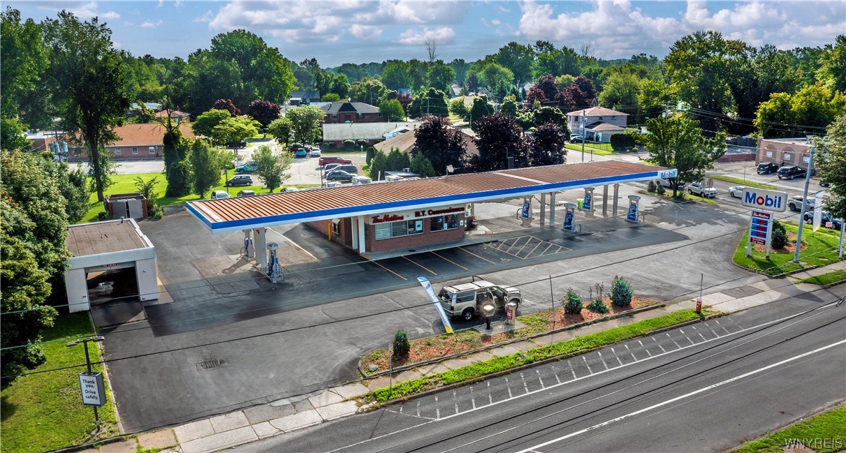 Excellent corner location with a well established gas station and Tim Hortons as a tenant. New business owner would have no obligation to maintain the Mobile name.