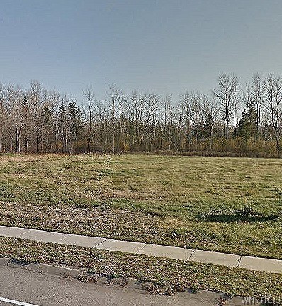 0.66 acres of vacant land available for sale. Lot has 121' of frontage on Southwestern Blvd and would be ideal for a new retail or office development. Clear and flat topography with commercial zoning.