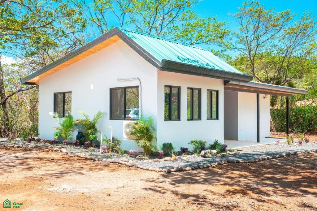 Surf Heaven House junquillal, Santa Cruz, Guanacaste 50303, 2 Bedrooms Bedrooms, ,1 BathroomBathrooms,Residential,For Sale,junquillal,CR24564868