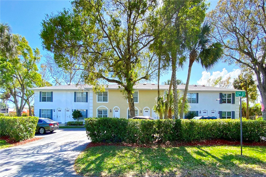 Fully furnished & equipped townhome in the heart of Vero Beach, just steps to the Miracle Mile Shopping District and the VBCC area.  This 2 bedroom, 2.5 bathroom home offers spacious rooms & closets, screened patio on first floor, private balcony on second floor, washer & dryer in unit, assigned parking & more.  Water, sewer & garbage included.  Avail June 1, 2023 w flexible lease terms.