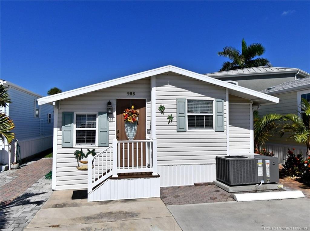 988 Nettles Boulevard, Jensen Beach, FL 34957