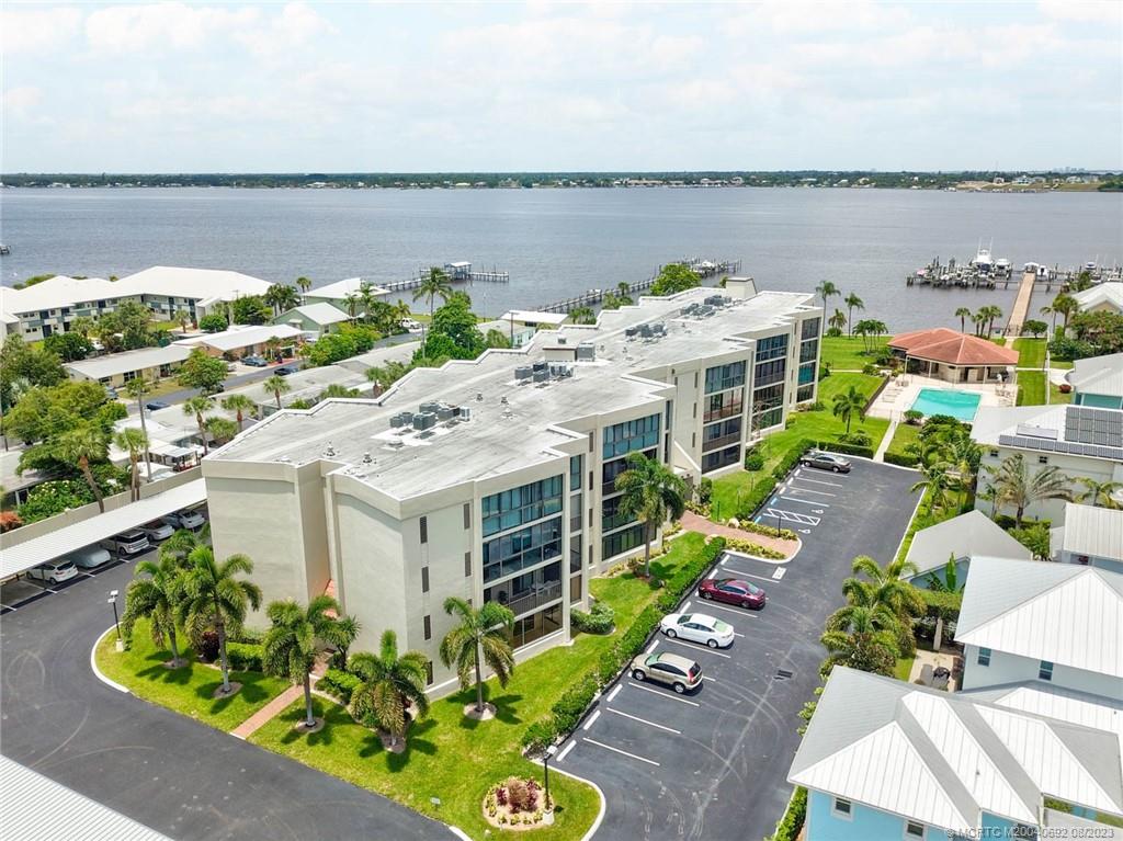 150 SE Four Winds Drive 406, Stuart, FL 34996
