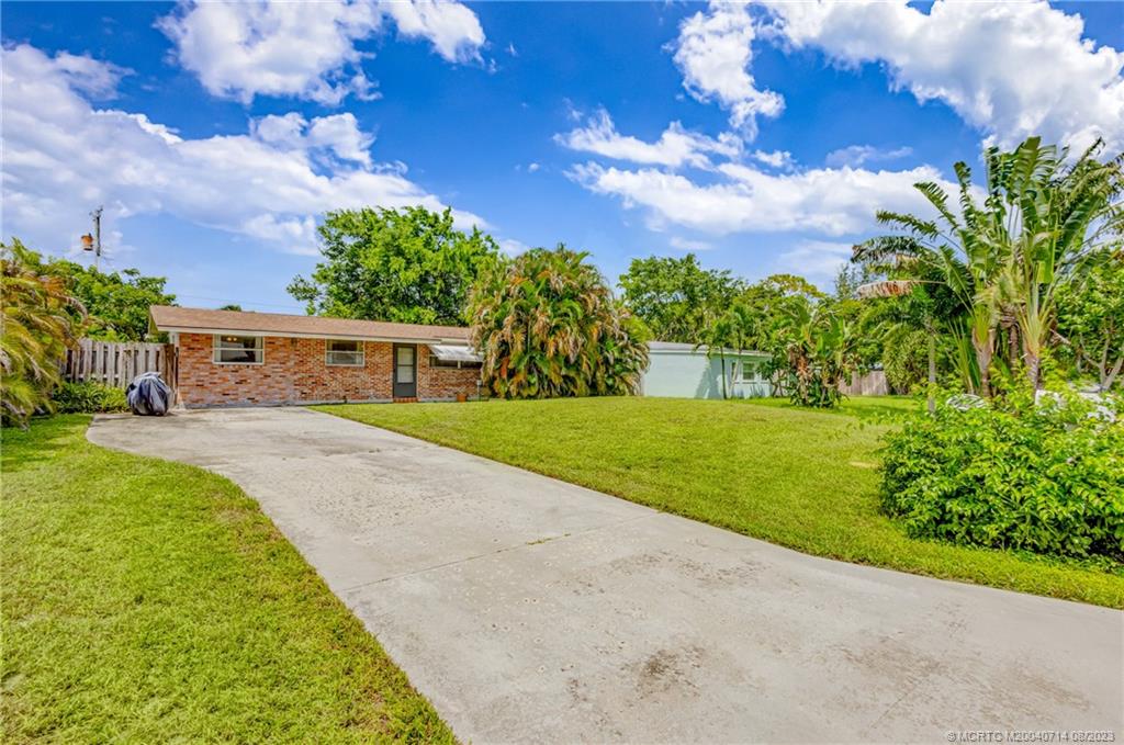 *****Great Investment Opportunity***** 3 bedroom 2.5 bath home Off Loxahatchee River Road in the heart of Jupiter! No HOA! This property would make a great Air BNB, rental property or starter home. Priced to sell!!!