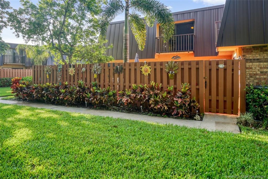 5935 SE Windsong Lane, Stuart, FL 34997
