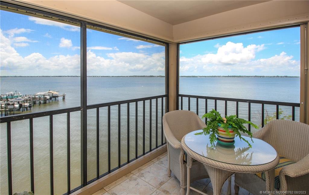 4490 NE Sandpebble Trace 8-405, Stuart, FL 34996