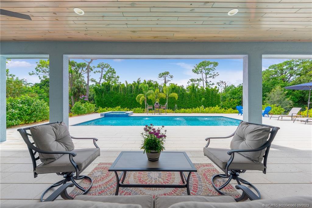 535 SW Squire Johns Lane, Palm City, FL 34990