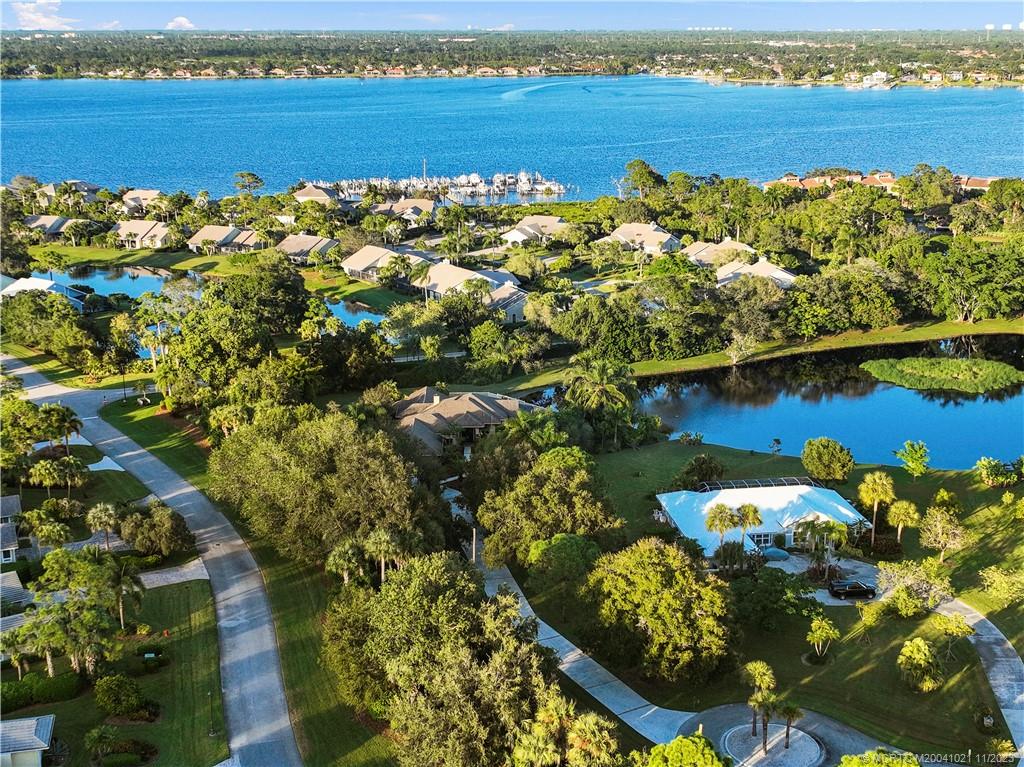 2400 NW Lakeridge Drive, Palm City, FL 34990