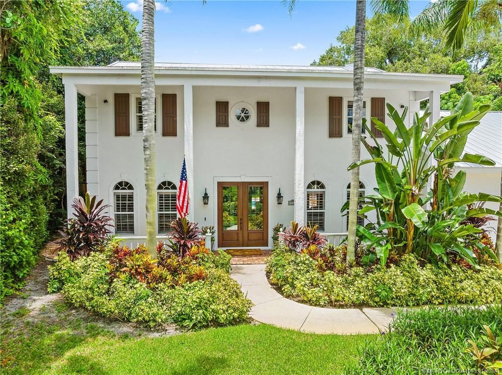 16 Ridgeview Road N, Sewalls Point, FL 34996
