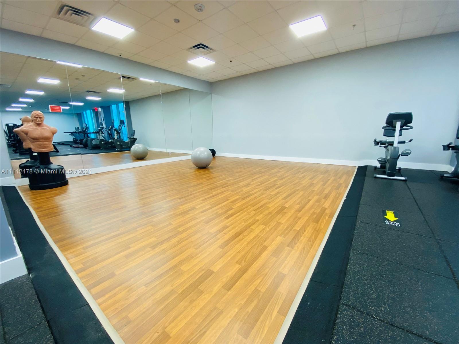 Photo 14 of Parker Plaza Estates Cond Apt 1621 in Hallandale Beach - MLS A11112478