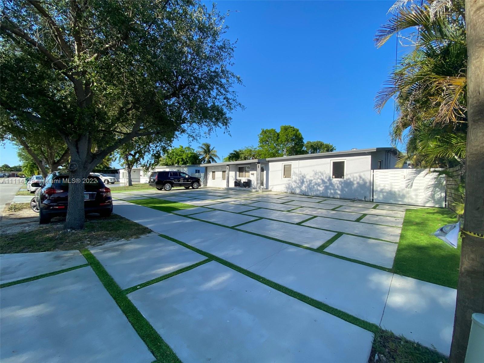 5765 SW 116th Ave  For Sale A11114528, FL