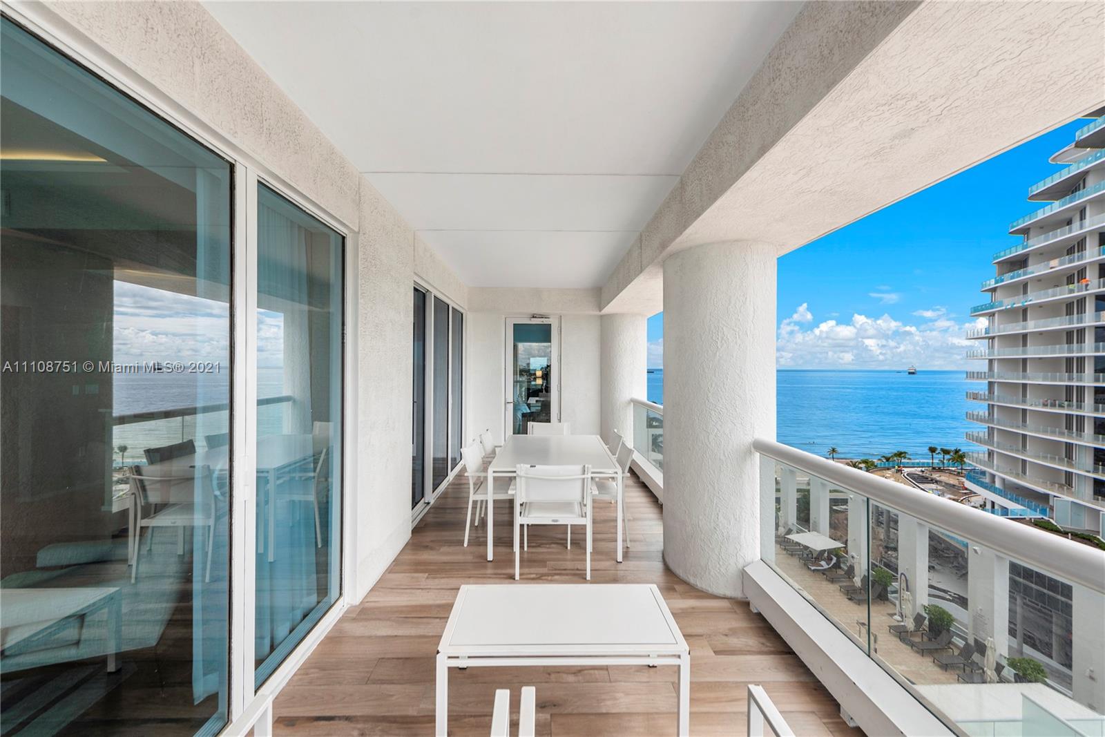 Gorgeous 2 bed/2 bath with city & ocean views throughout!