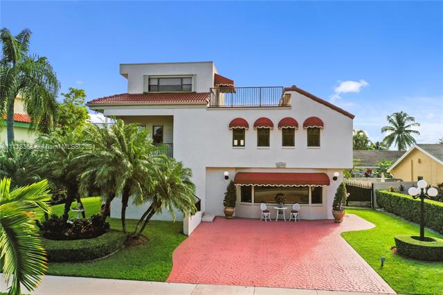 Photo 1 of 15771 142nd Ave in Miami - MLS A11118368