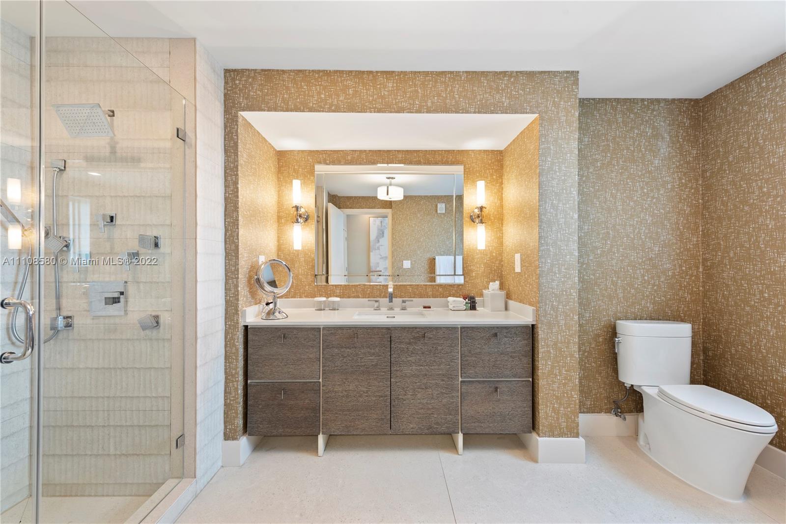 Bathroom with beautiful designs!