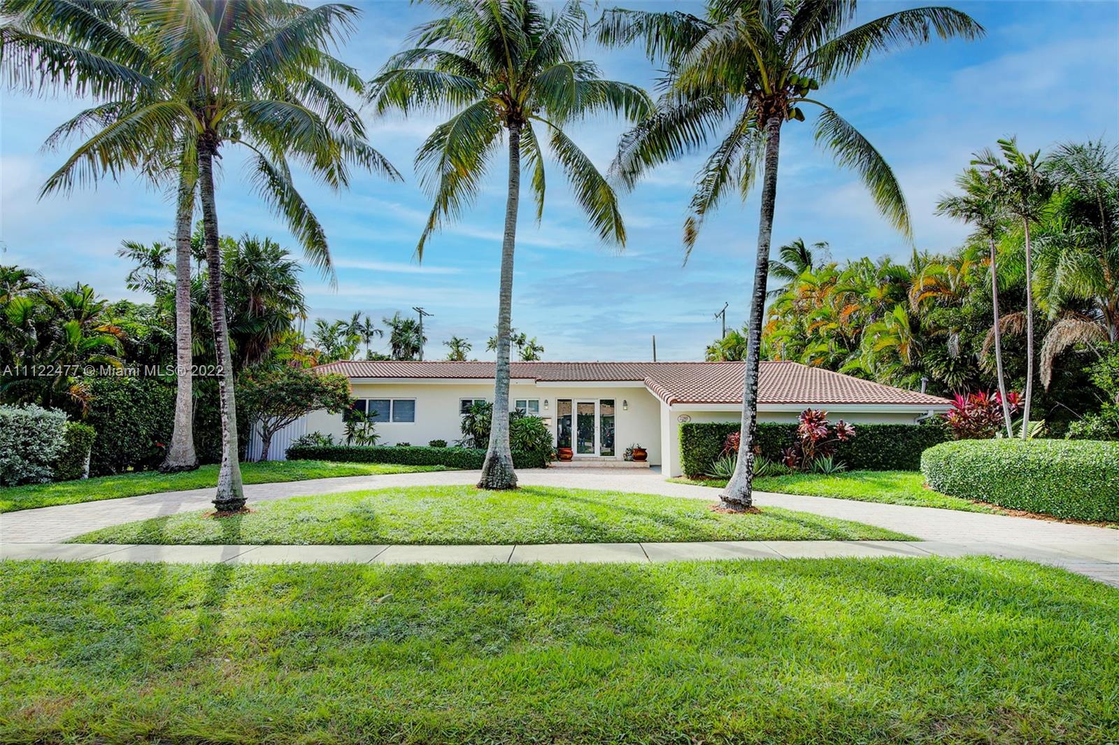 Photo 2 of 2280 Keystone Blvd in North Miami - MLS A11122477
