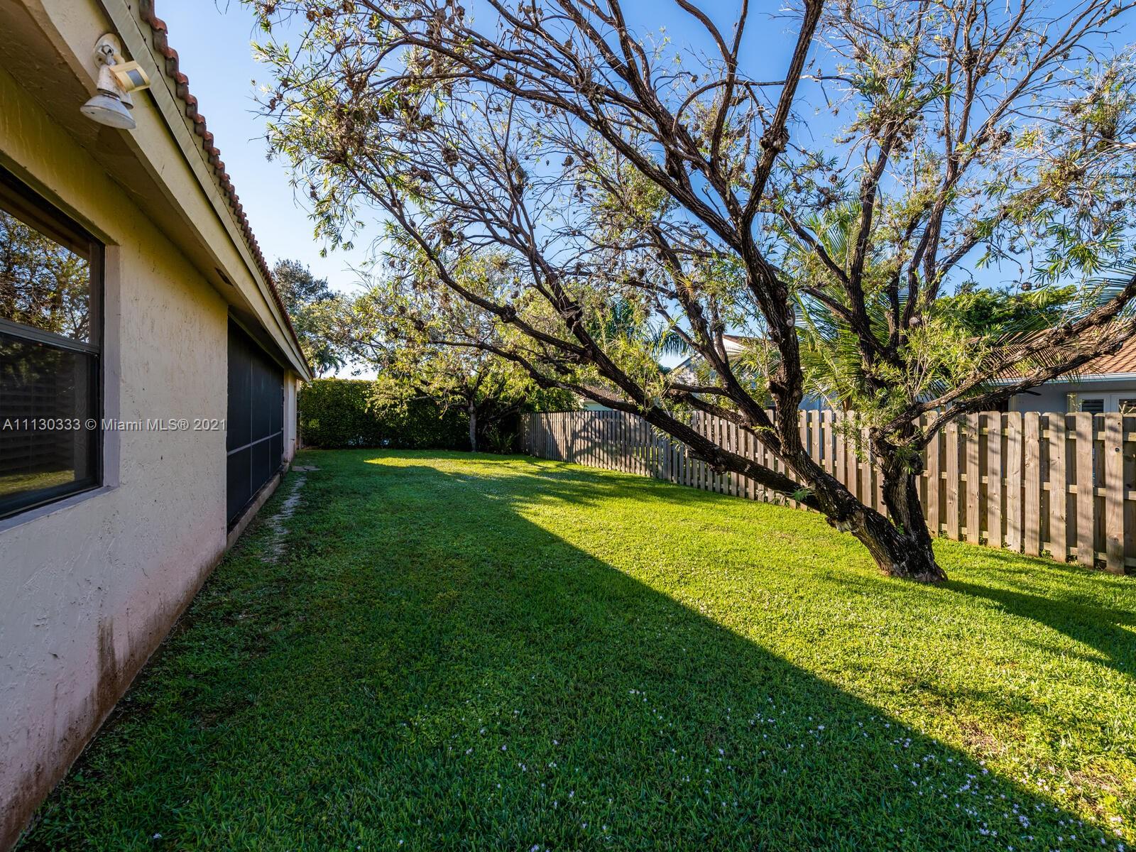 Photo 38 of 15021 Windbluff St in Davie - MLS A11130333