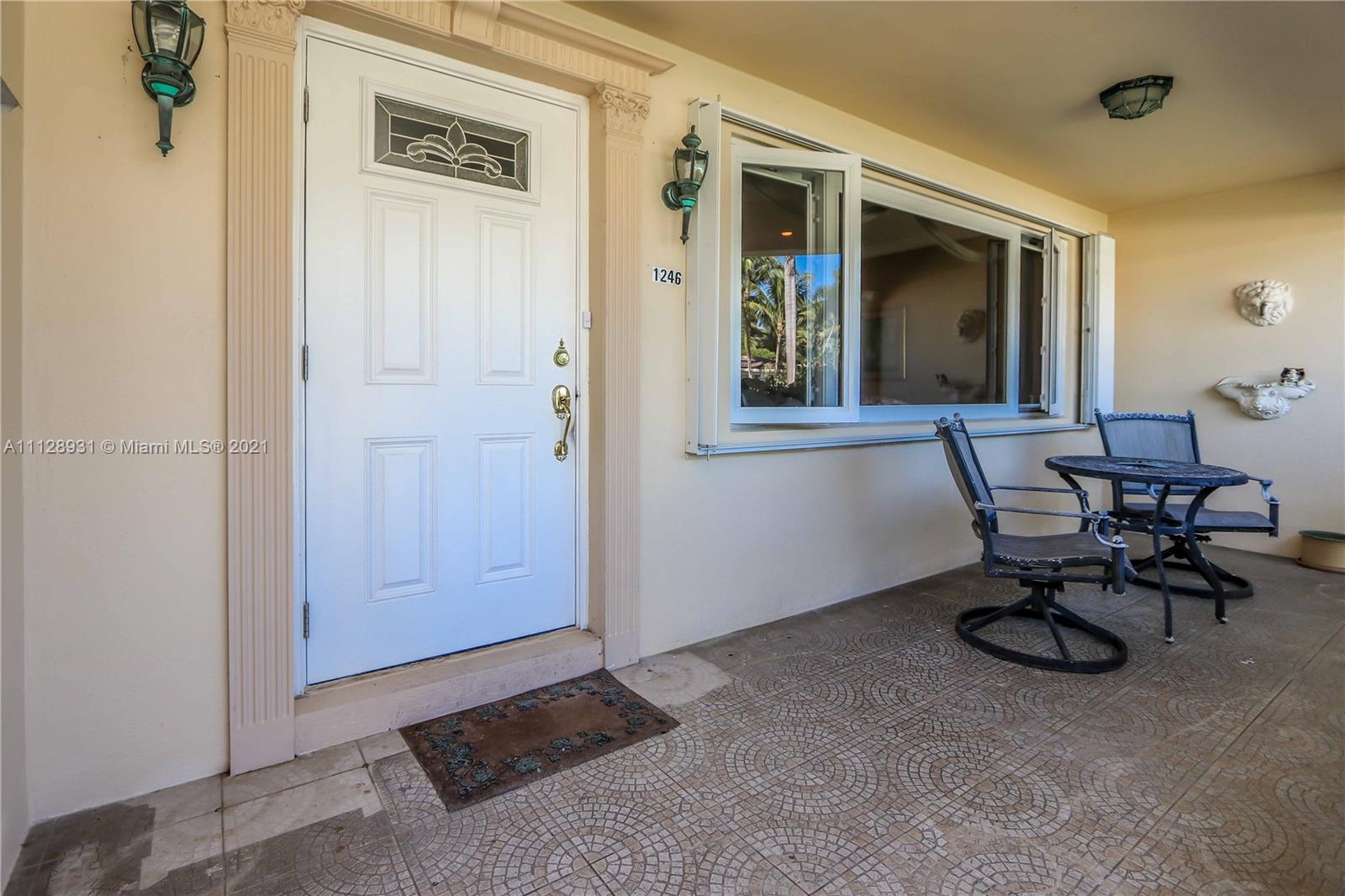 Photo 2 of 1246 Adams St in Hollywood - MLS A11128931