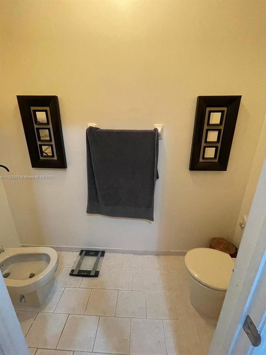 Photo 33 of 2903 144th Pl in Miami - MLS A11133203