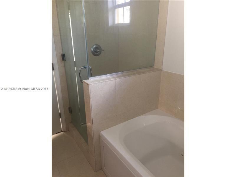 18404 NE 27th Ct 123, Aventura, Florida 33160, 3 Bedrooms Bedrooms, ,2 BathroomsBathrooms,Residential,For Sale,18404 NE 27th Ct 123,A11136385