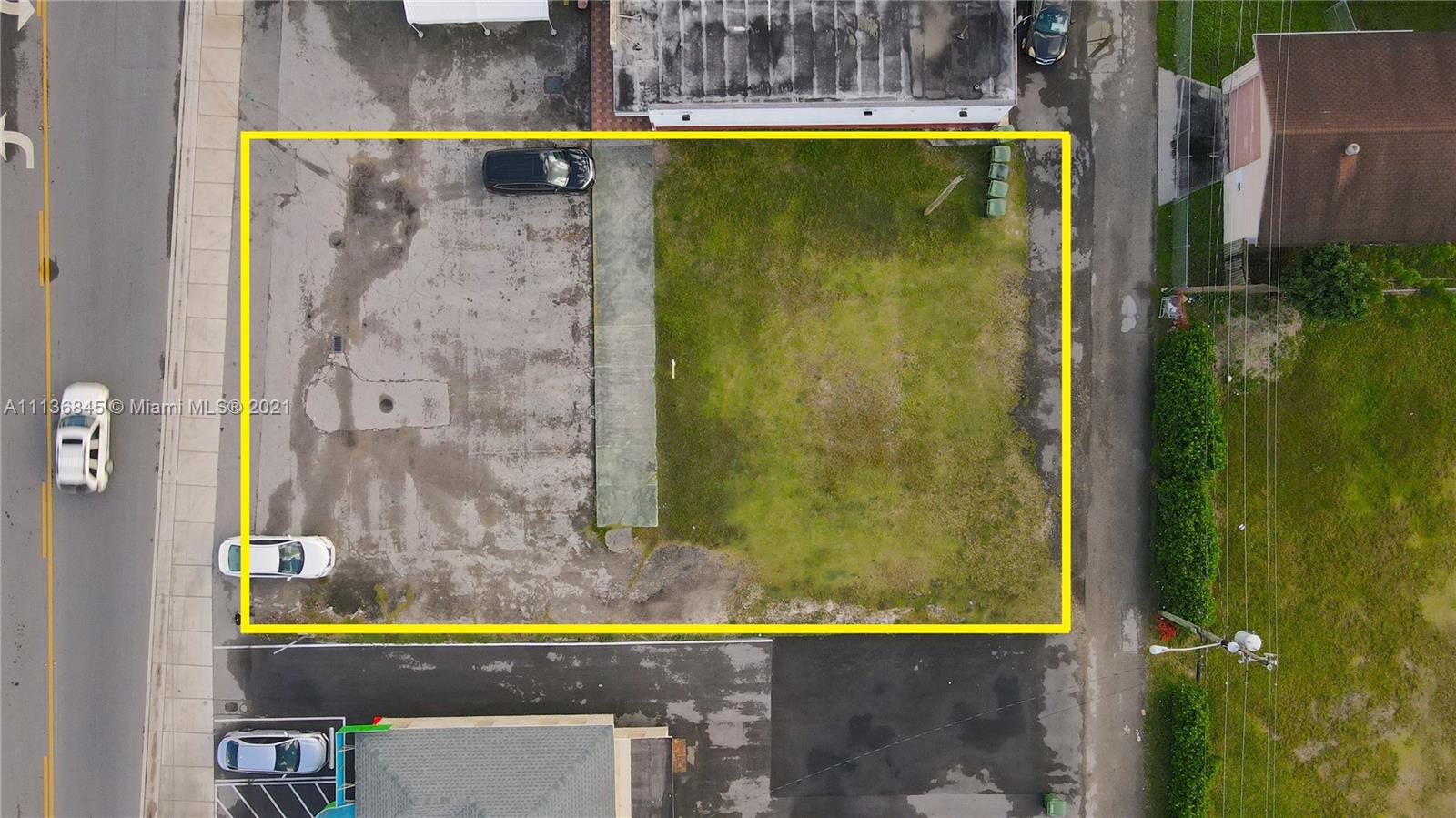 Rare opportunity to buy a quarter of an acre (9,788 Sq.Ft) of commercially zoned vacant land just a few blocks away from US 1. Don't miss this chance. This Deal will not last.