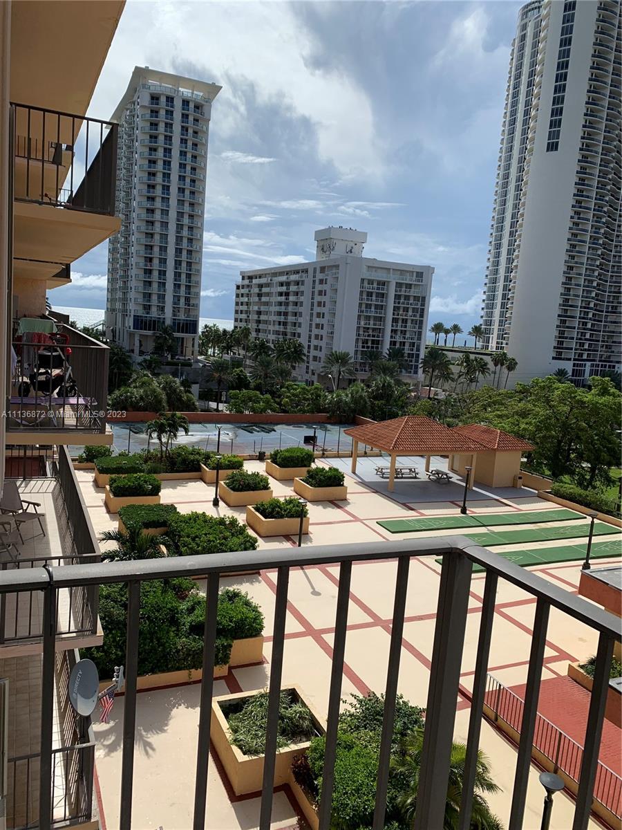 Photo 1 of winston towers Apt 704 in Sunny Isles Beach - MLS A11136872