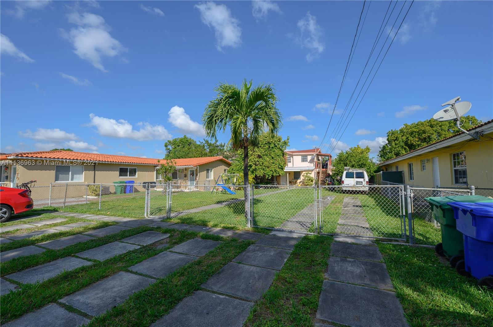 3139 SW 25th St  For Sale A11136963, FL