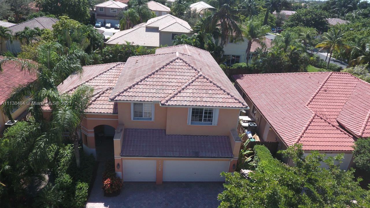 Photo 2 of 11374 66th St in Doral - MLS A11138484