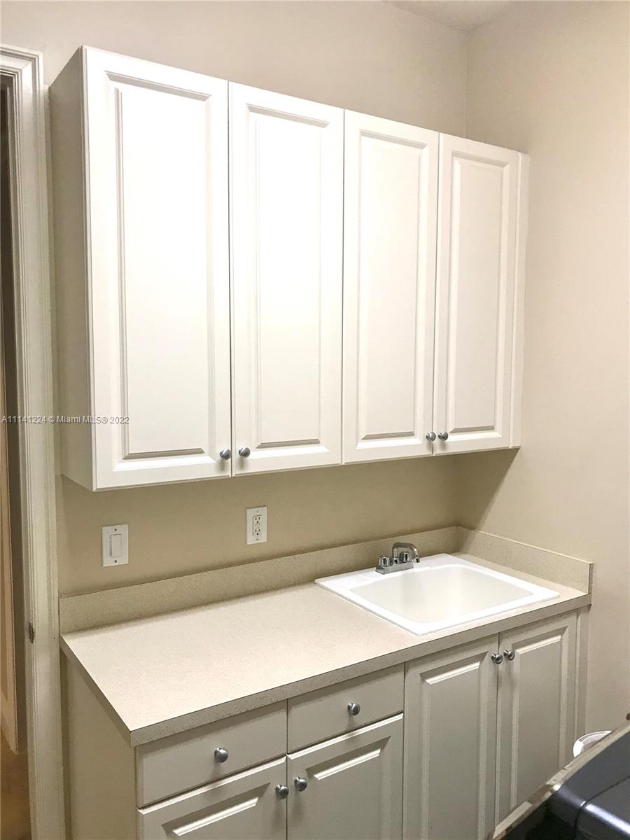 Photo 30 of 15307 37th St in Davie - MLS A11141224