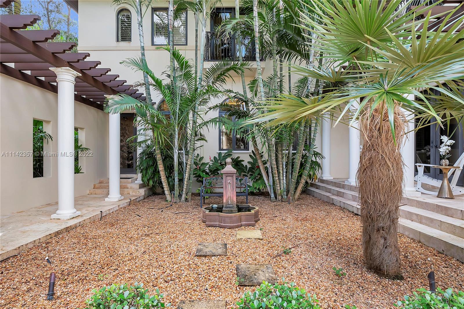 Photo 35 of   in Pinecrest - MLS A11142357