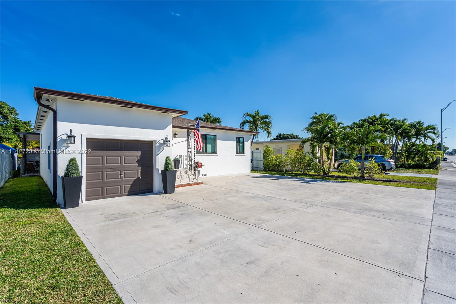 2631 SW 67th Ave  For Sale A11142723, FL