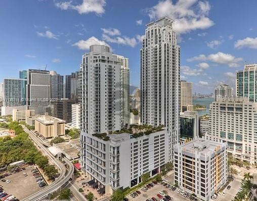 Beautiful studio located in the heart of Brickell. Awesome condo amenities.Modern kitchen and bathroom. Walking distance to Brickell City Centre, banks, and restaurants.