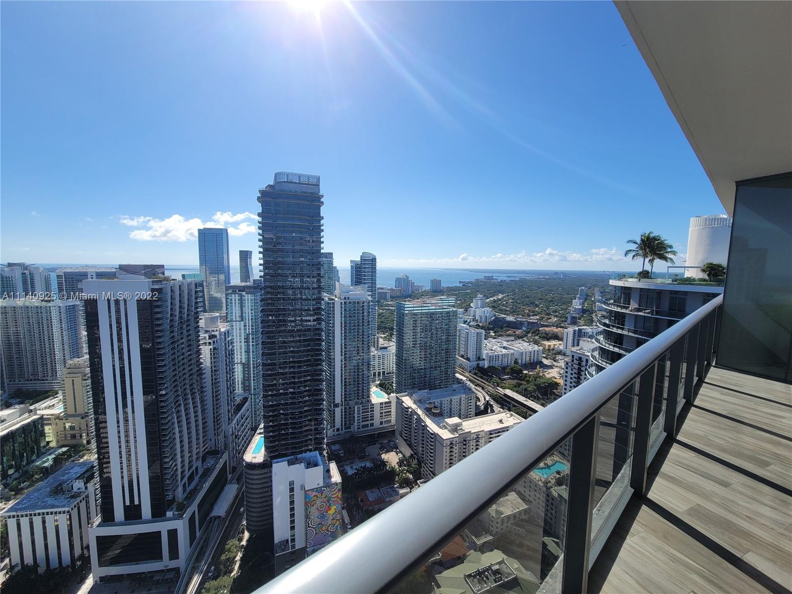 Own in one of the newest building in Brickell with Private Elevators! This 1 bedroom 2 bath residence offers top of the line appliances, finished closet, shades in the living areas plus enjoy hotel services. Full service pool level with food and beverage service, spa, high performance fitness centers, amenities lounge designed by Yabu Pushelberg, game lounge, 45th floor library and lounge, plus a Residents only roof top pool with spectacular views of Biscayne Bay, South Beach & Miami. Enjoy the best Brickell has to offer living the best building in Brickell. Centrally located. Easy to Preview. Call L/A