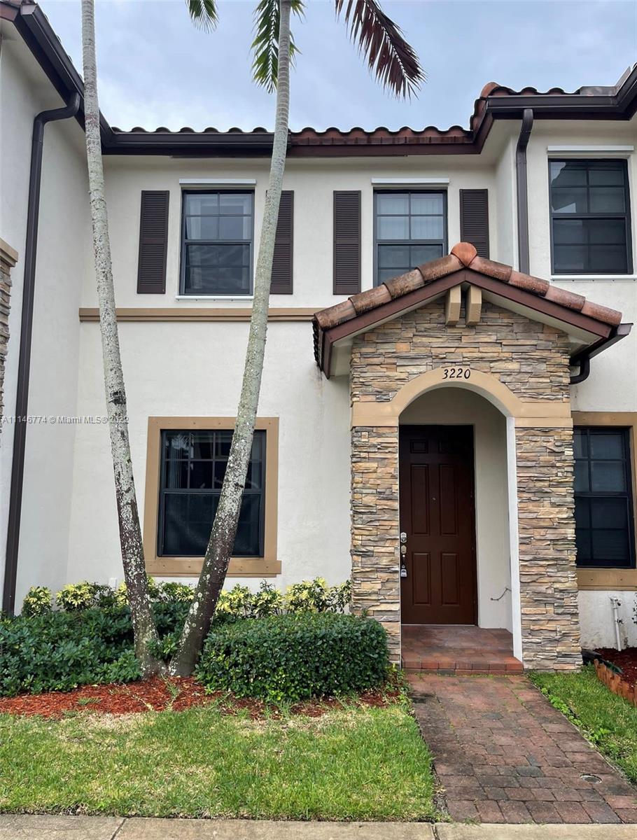 Beautiful townhouse at the community of MARTINIQUE AT OASIS REPLA. Call or text listing agent for showing instructions.