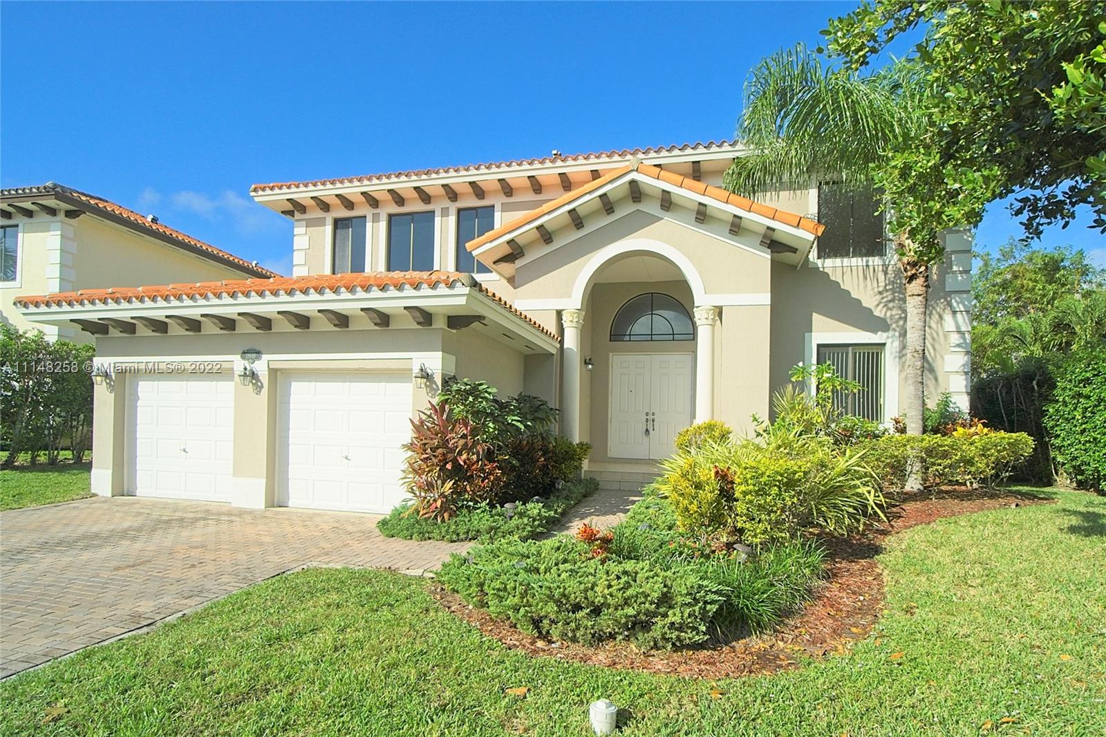 Photo 1 of 18946 76 Ave in Cutler Bay - MLS A11148258