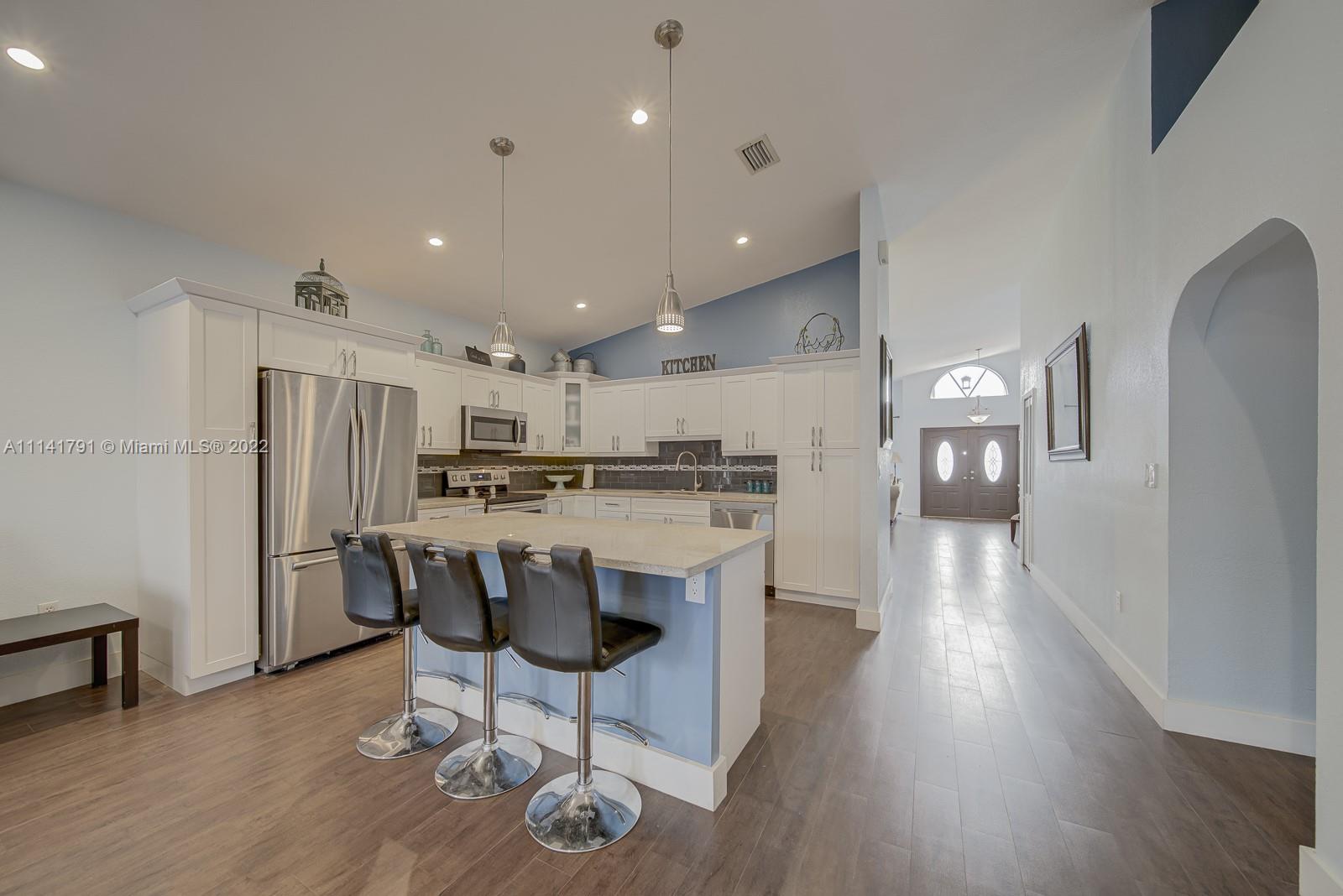 Photo 2 of 14241 9th Ter in Miami - MLS A11141791
