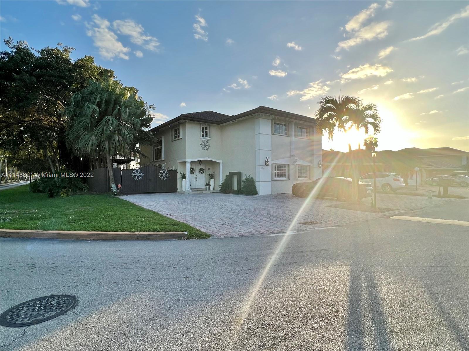 Photo 1 of 15400 35th Ter in Miami - MLS A11148821