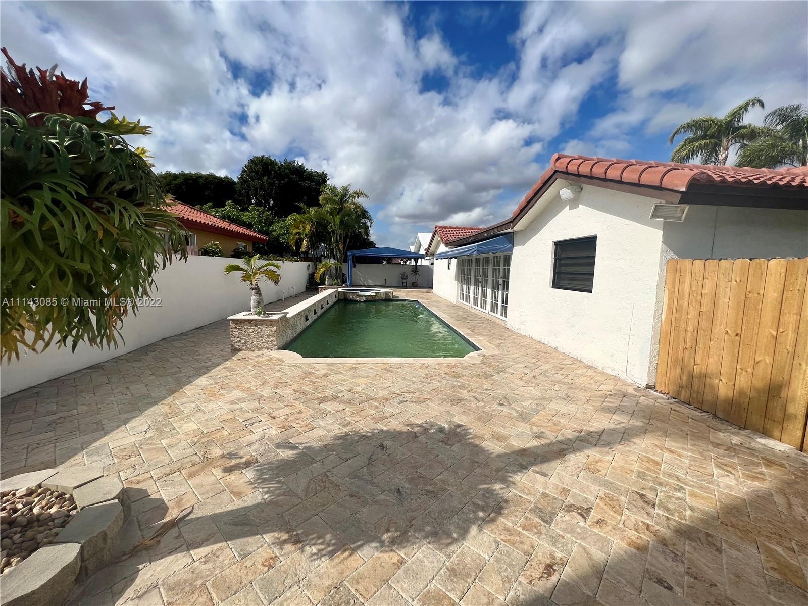 Photo 28 of 14210 39th St in Miami - MLS A11143085