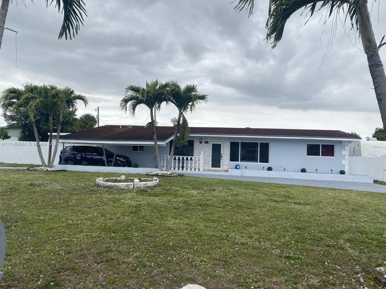 Photo 1 of 801 168th Dr in Miami Gardens - MLS A11149844