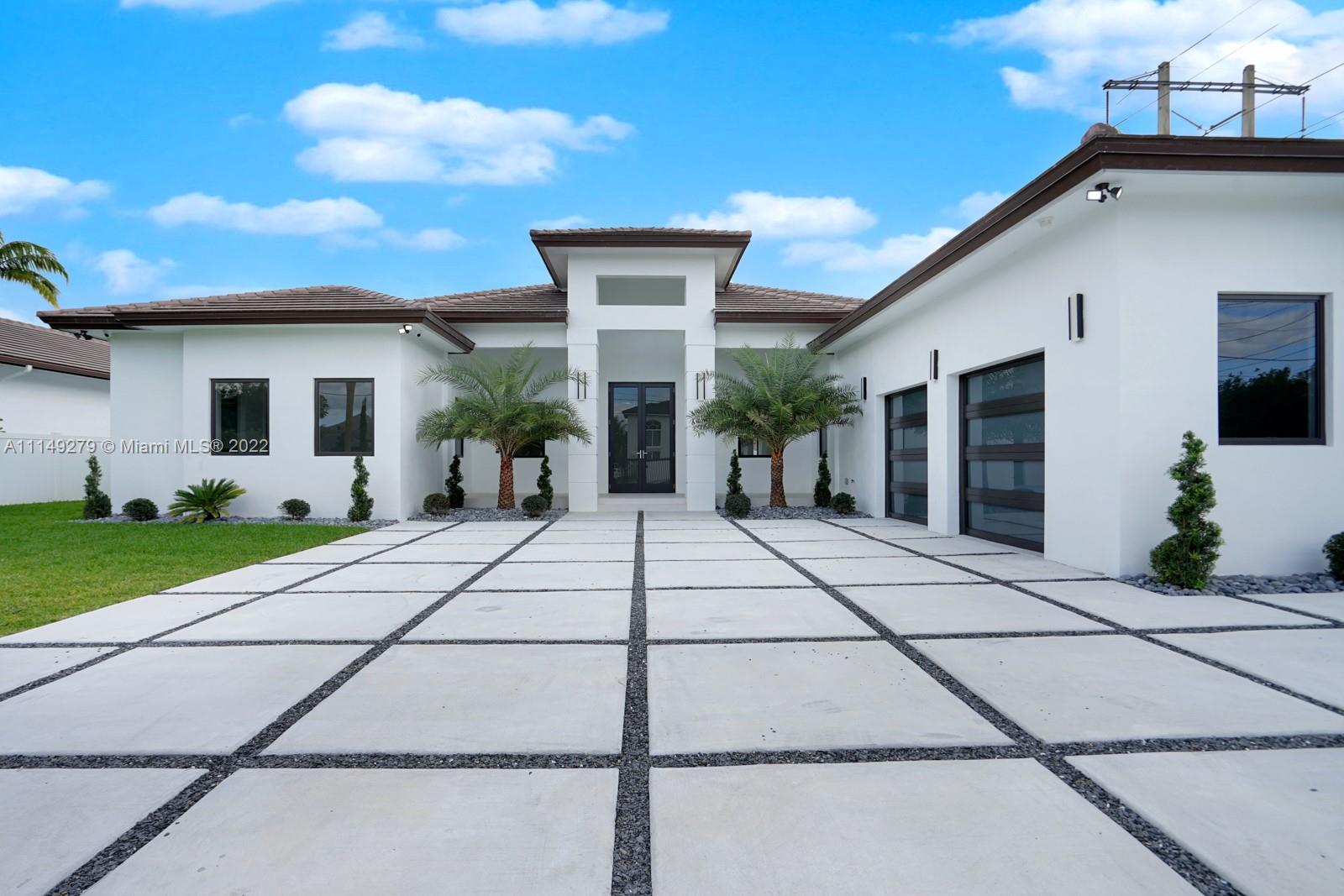 Photo 1 of 13520 36th St in Miami - MLS A11149279