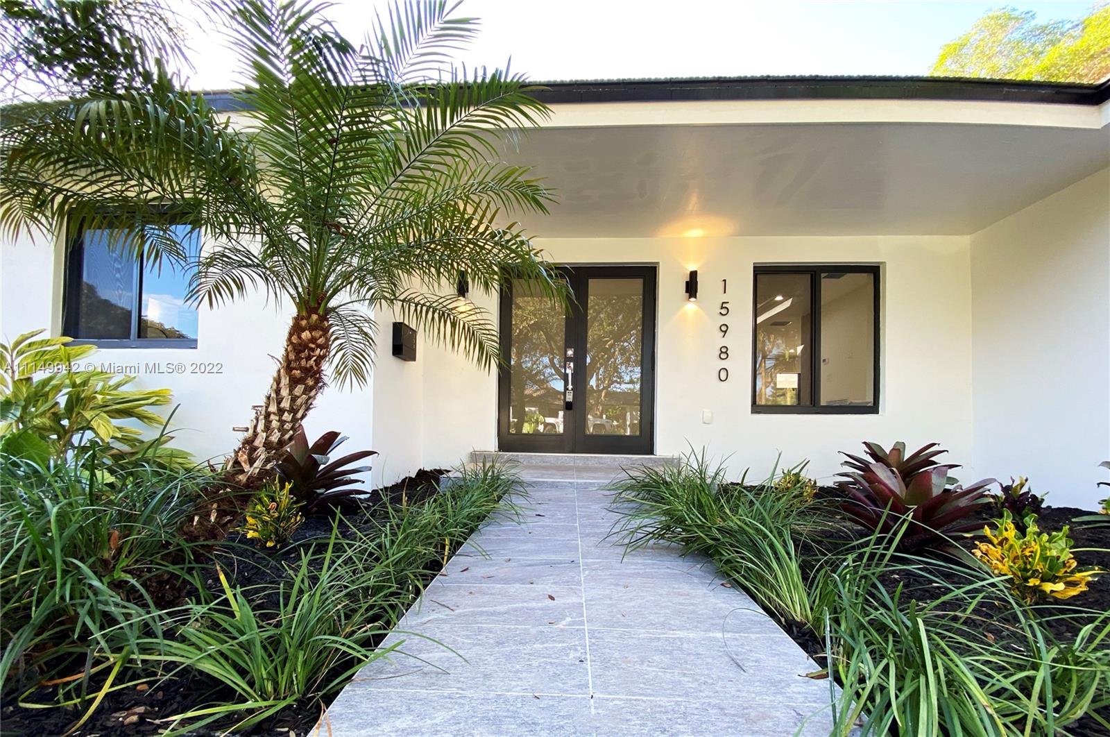 Photo 1 of 15980 78th Ave in Palmetto Bay - MLS A11149942