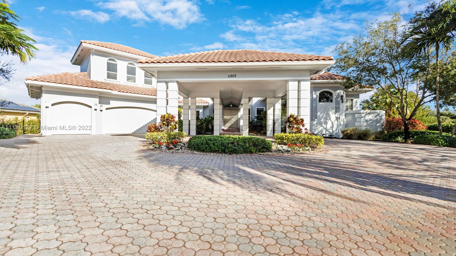 11203 NW 9th St, Plantation, FL 33325