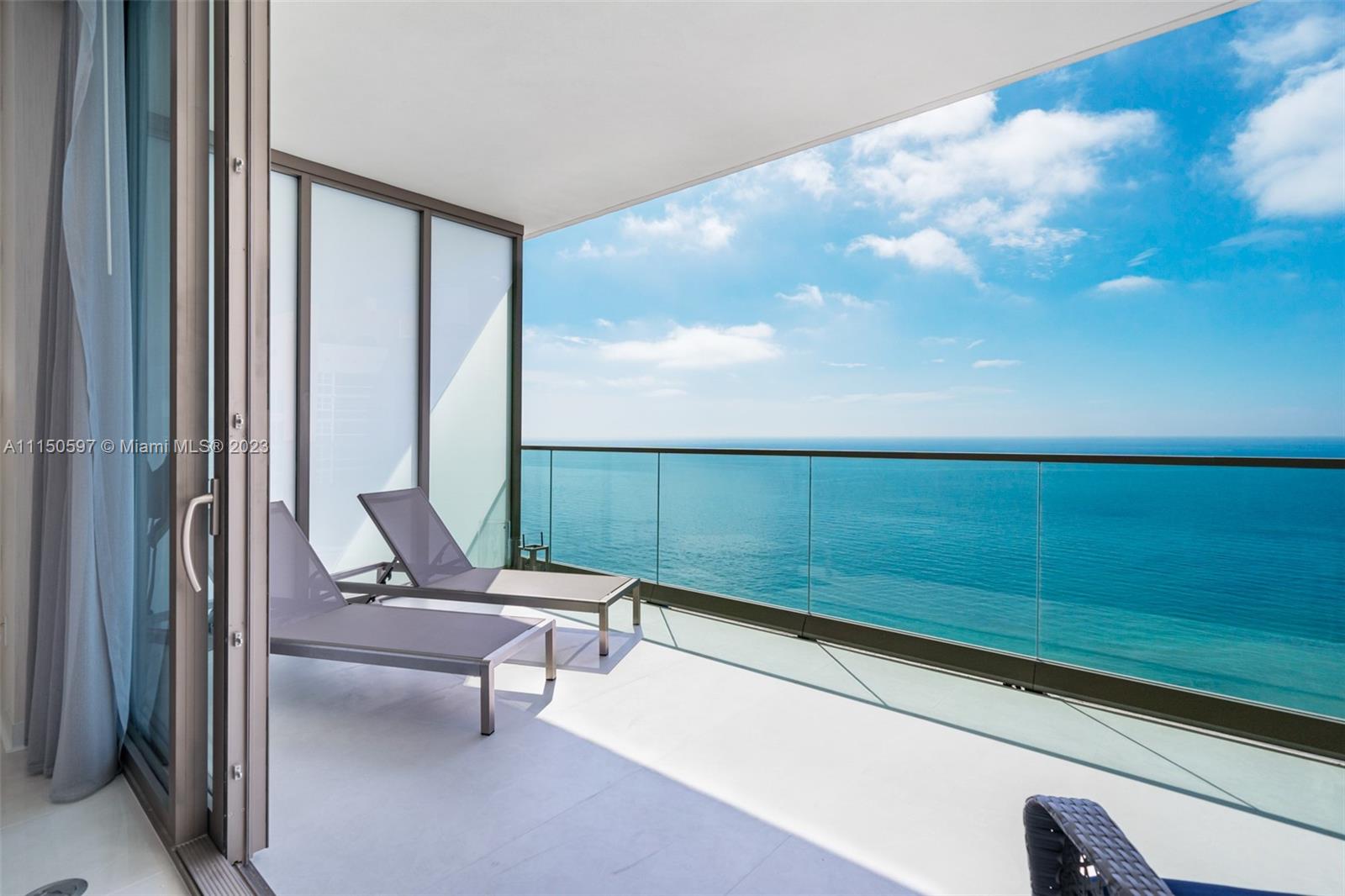 OCEANFRONT BALCONY