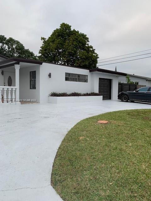 Photo 1 of 17620 108th Ct in Miami - MLS A11150671