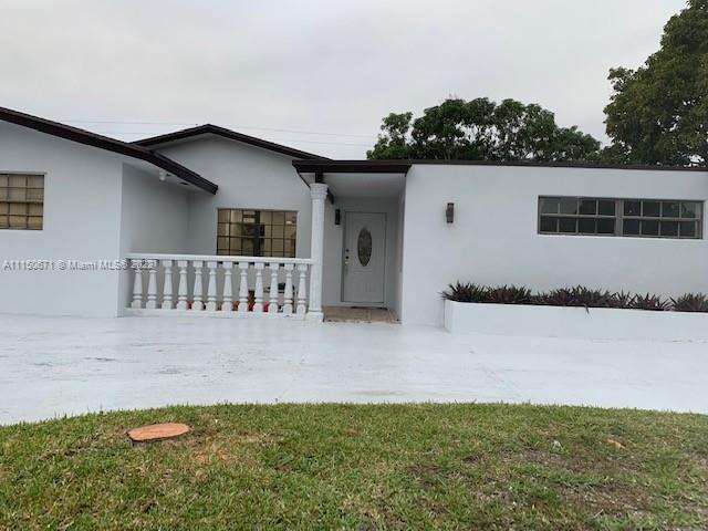 Photo 2 of 17620 108th Ct in Miami - MLS A11150671